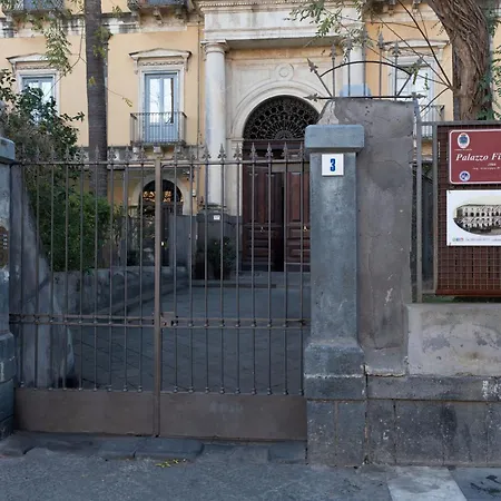 Palazzo Fischetti 住宿加早餐酒店 *